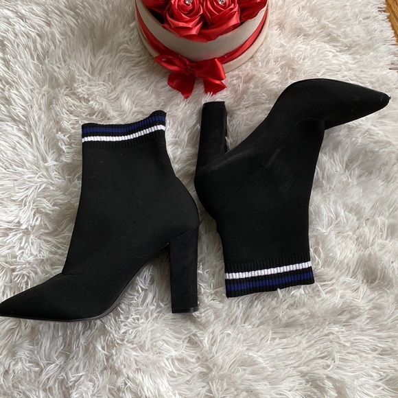 Women’s sz 9 pointed toe stacked heels black sock business casual ankle booties - Picture 4 of 9